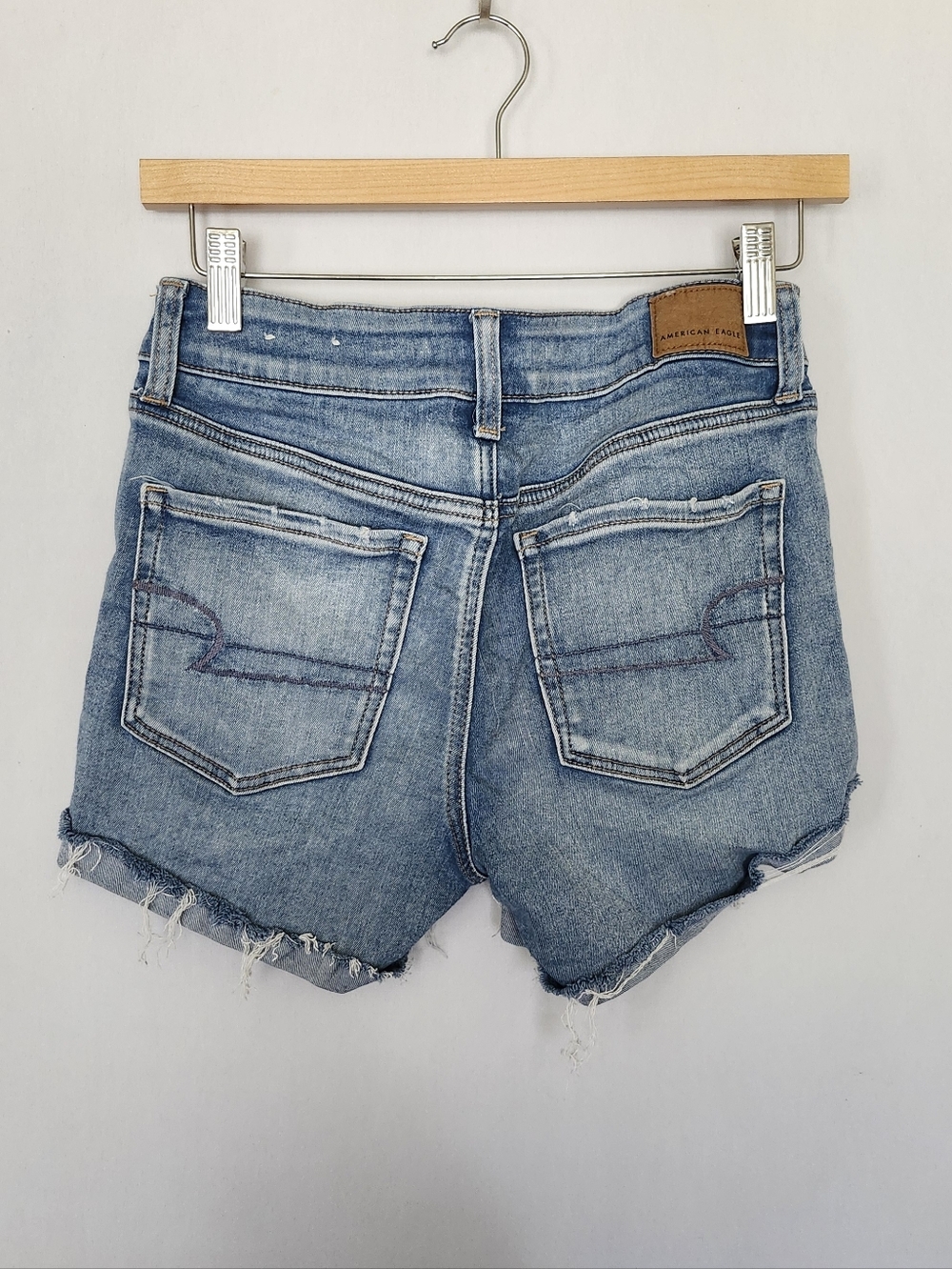 American Eagle High Rise Distressed Jean Shorts Size 6 - Picture 10 of 10